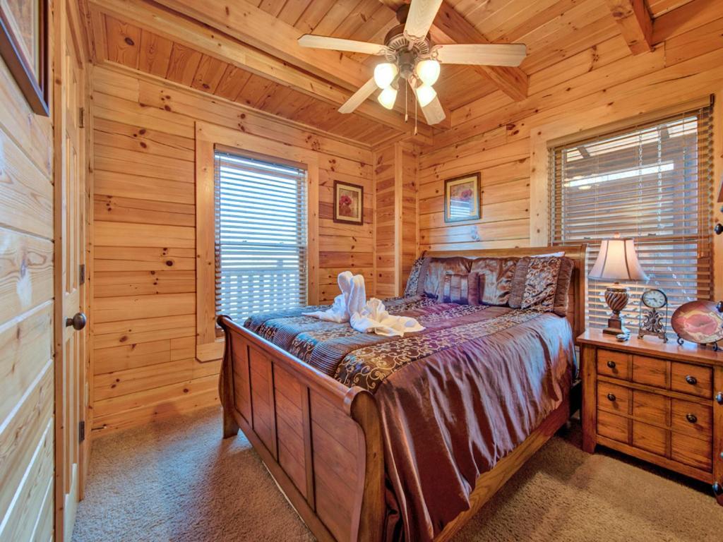 Appartement Misty Mountain Hideaway à Pigeon Forge Extérieur photo