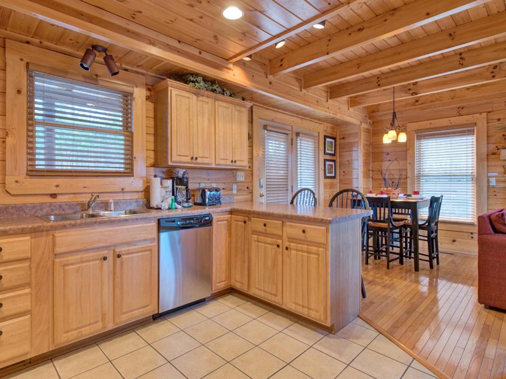 Appartement Misty Mountain Hideaway à Pigeon Forge Extérieur photo